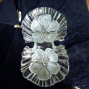 Mikasa Frosted Hibiscus bowl